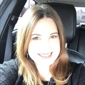 Meet your Posher, Monica